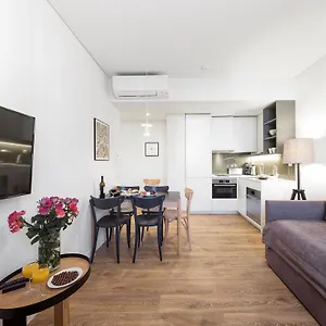 Serviced - Avenida Apartmán